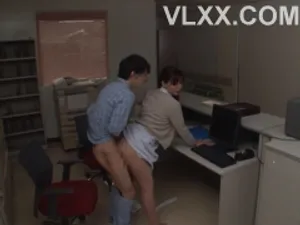 Em Ông chồng làm liều khi thấy vợ sắp cưới của anh trai cô đơn thẩm du trong nhà tắm