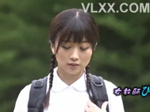 Eny nhỏ dễ thương bị anh trai độc thân bắt nghiên cứu tình dục